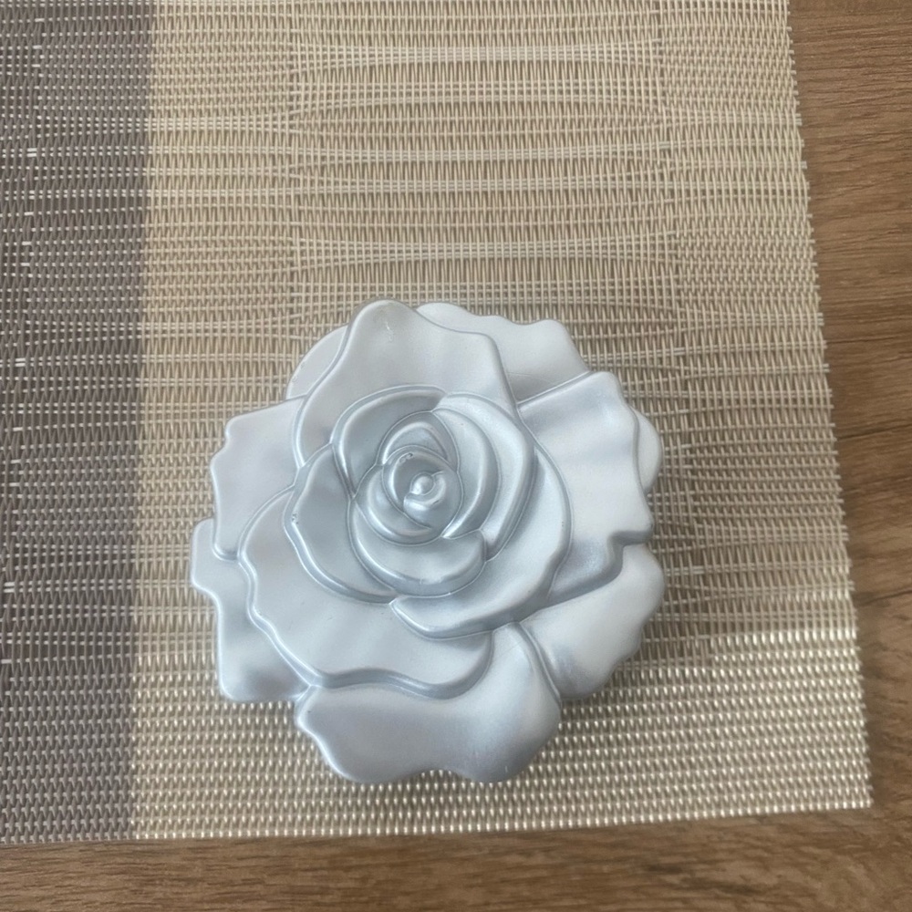 Silver Rose pocket mirror
